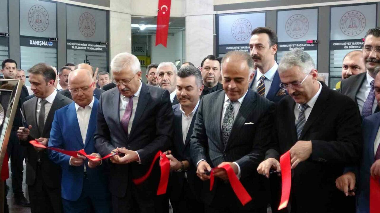 Bursa’da yükümlülerin el becerileri izlenime açıldı Bursa’da yükümlülerin el becerileri izlenime açıldı