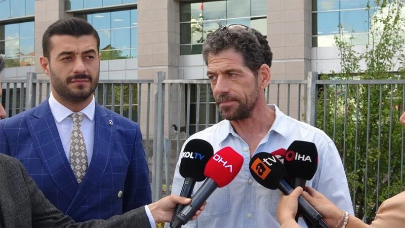 Ünlü oyuncu Cemal Hünal’dan suç duyurusu Oyuncu Cemal Hünal, eğitim verdikten sonra ayrıldığı ajansta imzasının taklit