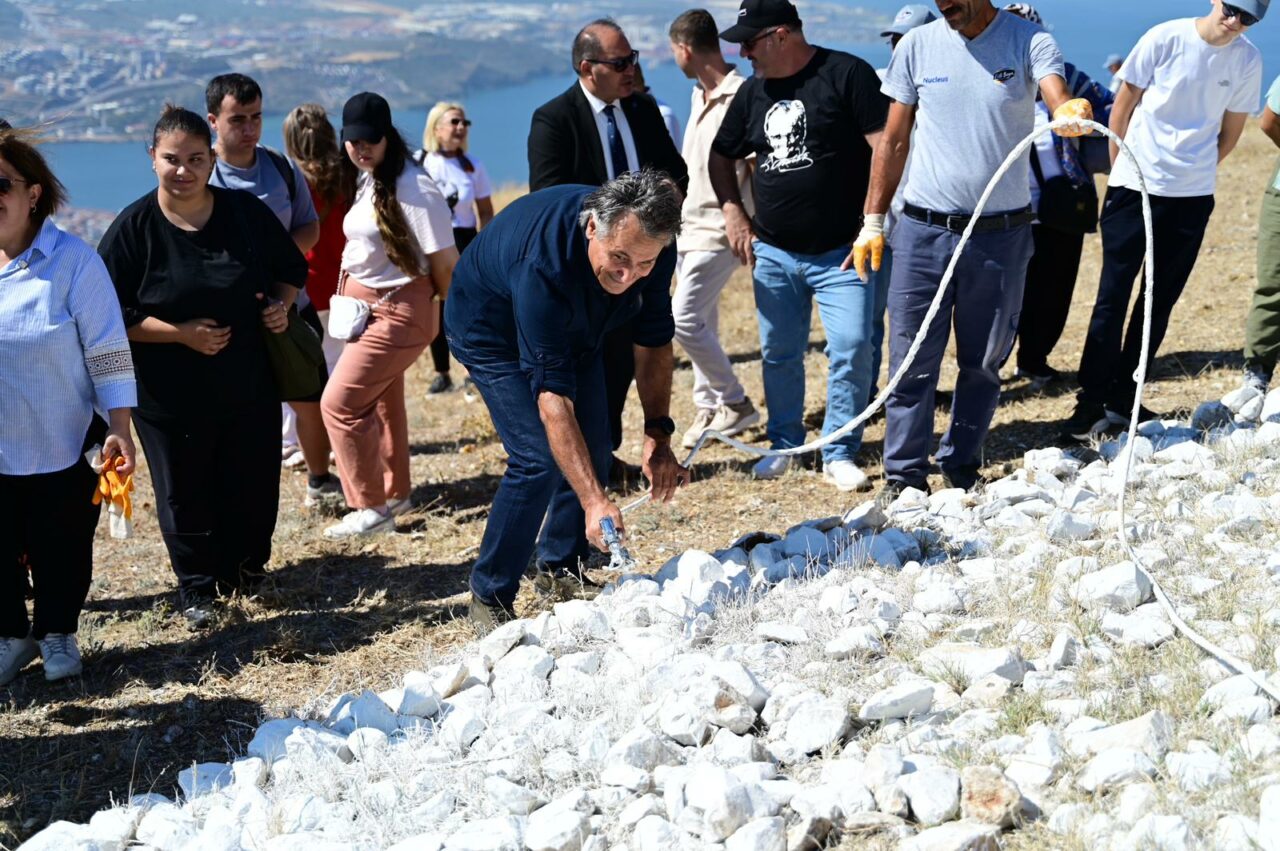 Bursa’da dünyanın en büyük Atatürk imzası yenilendi