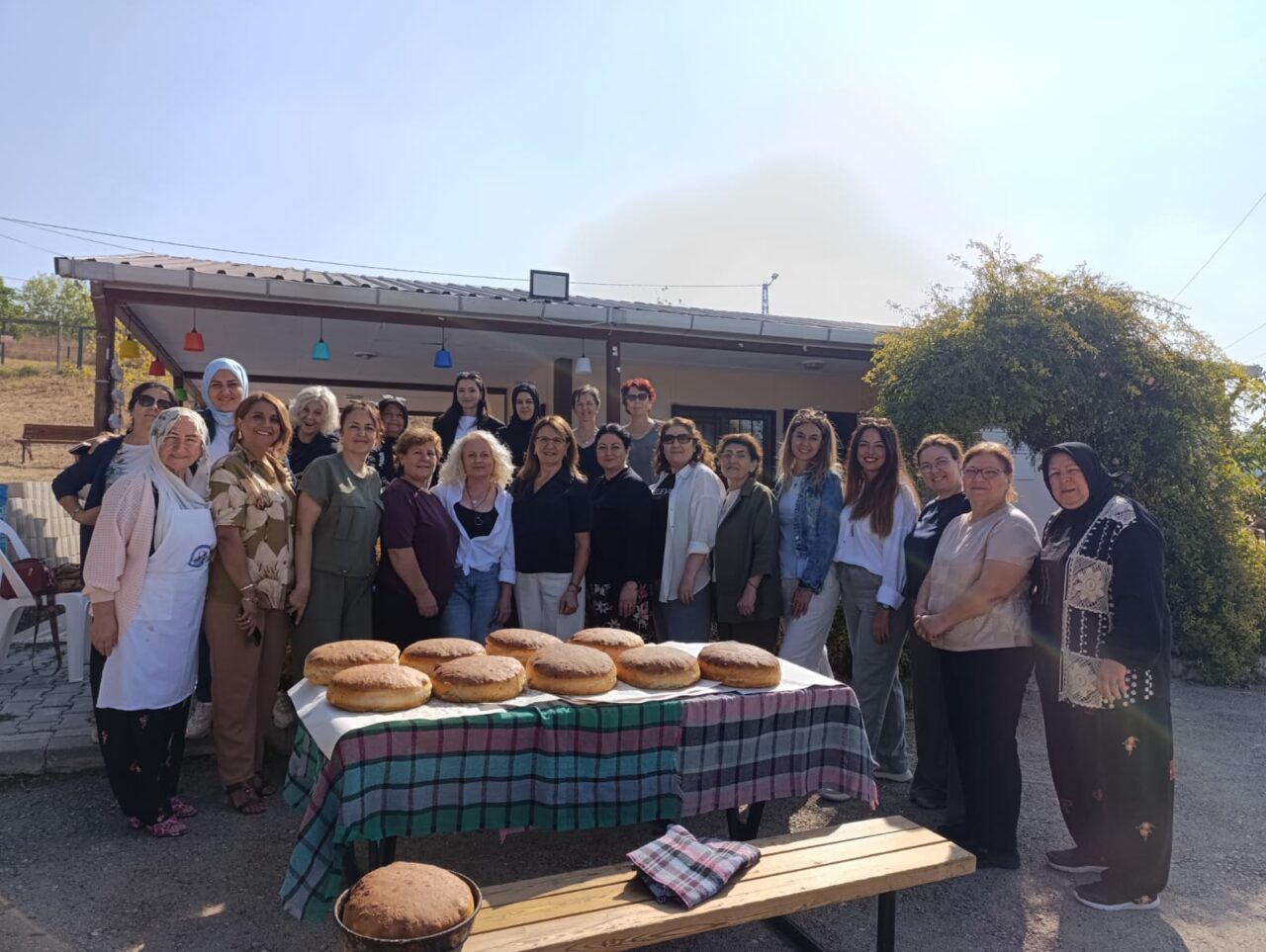 Nilüfer İrfaniye’de ekmekler kadın dayanışmasıyla pişti