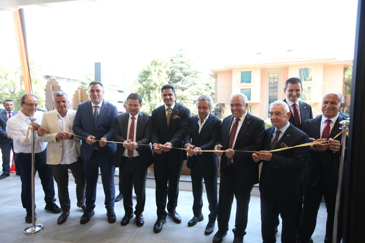 Orange City Balat’ta yeni bir alışveriş ve gastronomi vizyonu Orange City Balat’ta yeni bir alışveriş ve gastronomi vizyonu