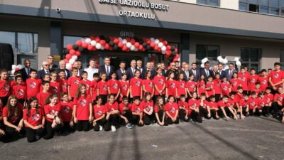 Bursa’nın yeni okulu açıldı! Başkan Özdemir: ‘Katkı koyan herkese minnettarız’