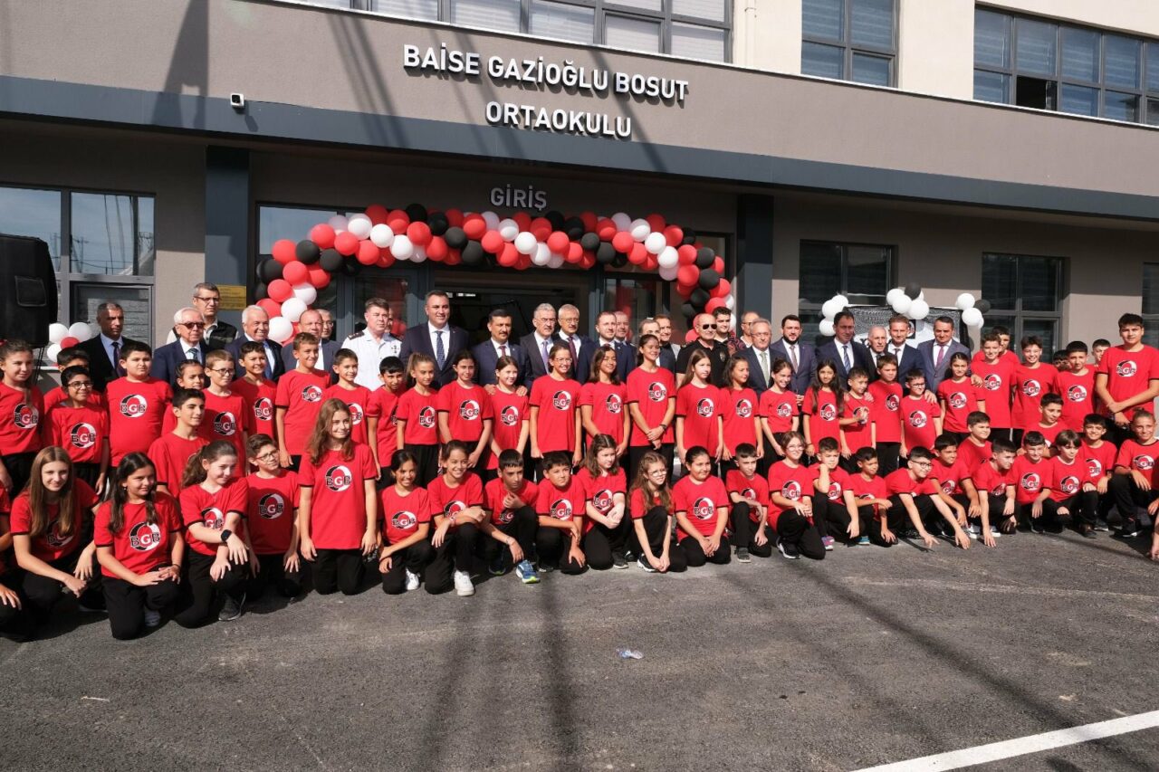 Bursa’nın yeni okulu açıldı! Başkan Özdemir: ‘Katkı koyan herkese minnettarız’