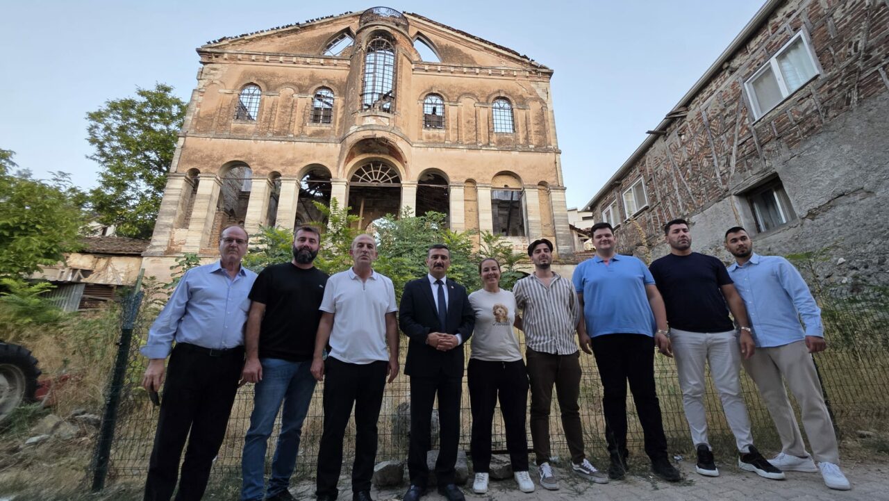 Bursa’daki 168 yıllık tarihi yapı için Vakıflar’a çağrı