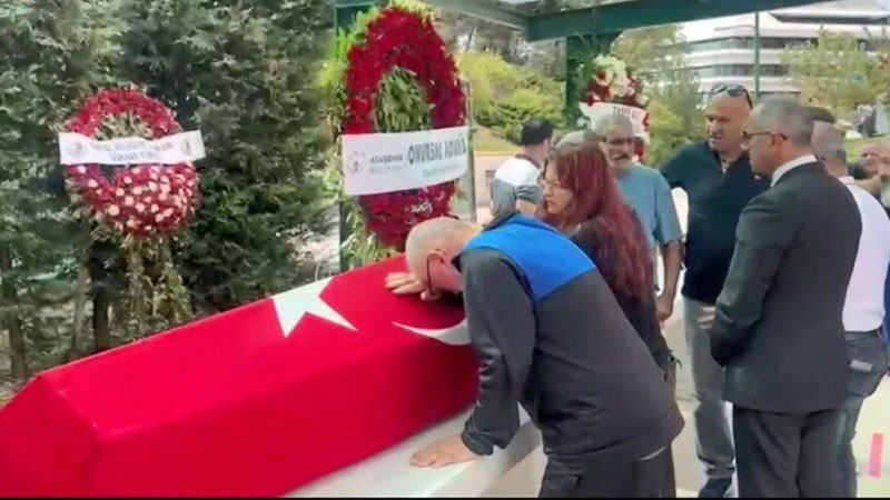 Cumhuriyet Savcısı Ercan Kayhan’a gözyaşlarıyla veda Cumhuriyet Savcısı Ercan Kayhan’a gözyaşlarıyla veda