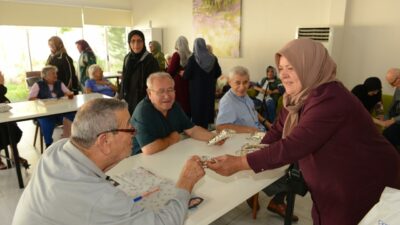 Bursa Nilüferli kadınlardan huzurevinde sıcak buluşma