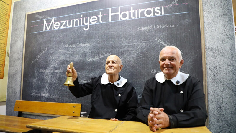70 yıllık hatıralar Bursa’daki bu müzede canlandı 1955 yılında eğitim öğretimin başladığı ve İnegöl’ün en eski eğitim