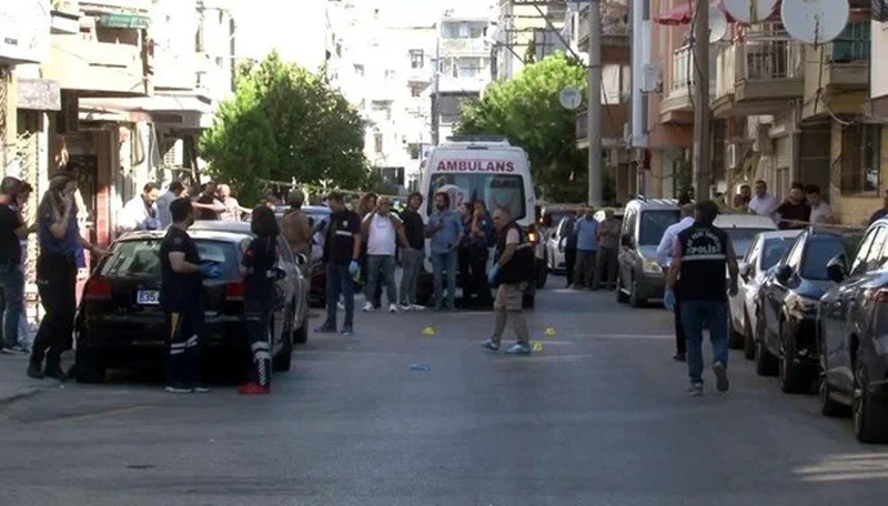 İzmir’de karakola silahlı saldırı: 2 şehit İzmir’de karakola silahlı saldırı: 2 şehit