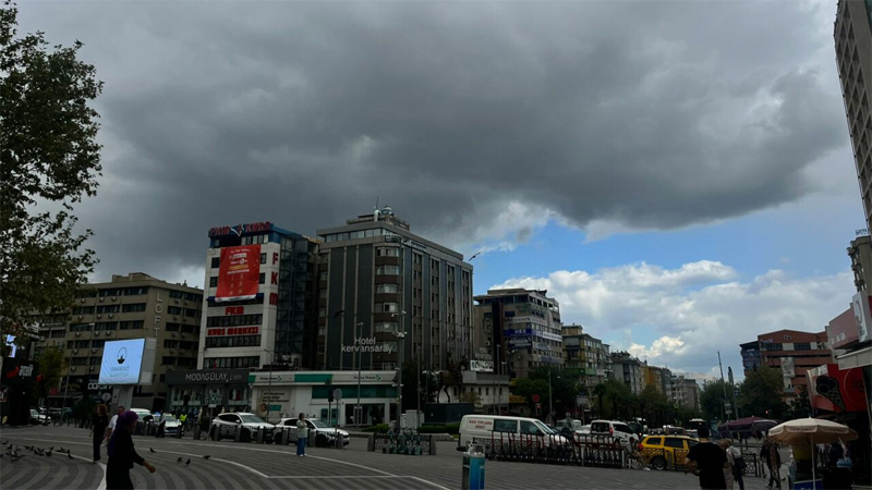 Bursa’ya kara bulutlar çöktü