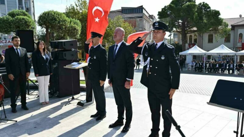 Karacabey’in kurtuluşu coşkuyla kutlandı Karacabey’in düşman işgalinden kurtuluşunun 103. yılı, Cumhuriyet Alanı’nda düzenlenen çelenk