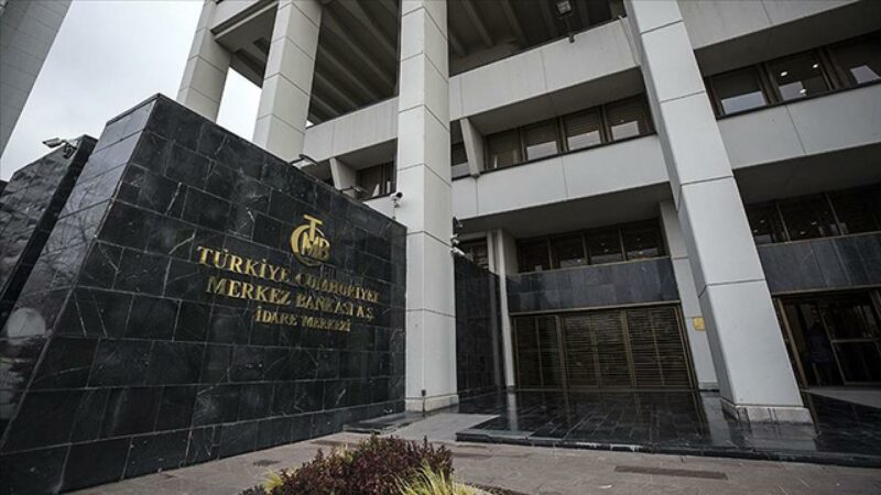 Merkez Bankası faiz kararını açıkladı Türkiye Cumhuriyet Merkez Bankası faizi yüzde 37'de sabit bıraktı.