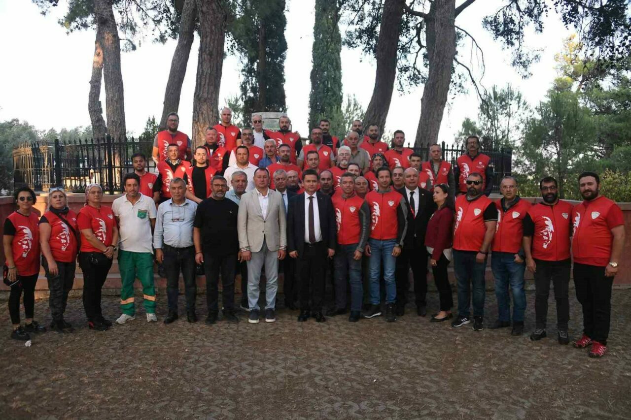 Bursa’da herkesi coşturan kortej Bursa’da herkesi coşturan kortej