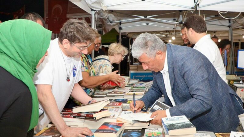 Mudanya Belediyesi'nin "Adalet: Hak mı Hukuk mu?” temasıyla düzenlediği Mudanya
