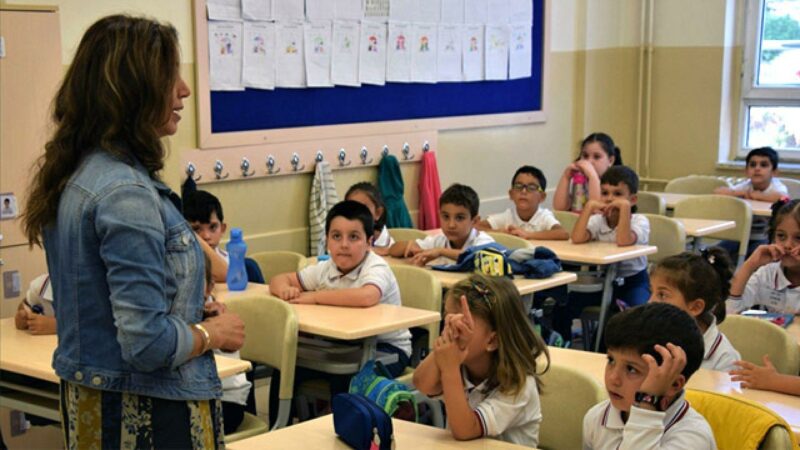 Öğretmen ve derslik başına düşen öğrenci sayısı azaldı Milli Eğitim Bakanlığı (MEB) tarafından "2024-2025 Eğitim Öğretim Yılı Örgün