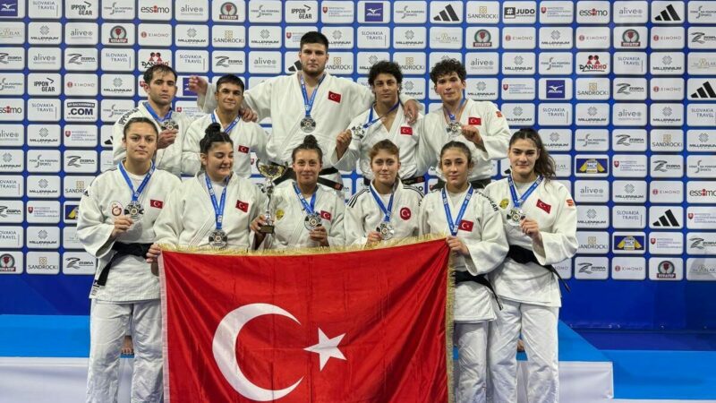 Osmangazi Belediyespor’un judocusu Avrupa kürsüsünde Slovakya’da düzenlenen Avrupa Gençler Judo Takımlar Şampiyonası’nda milli takım ikincilik