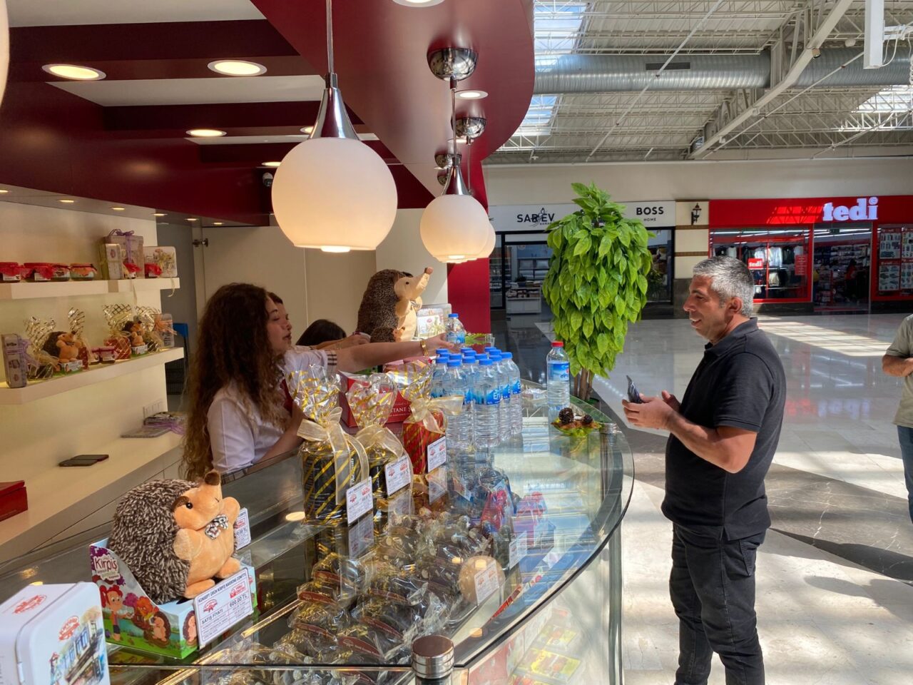 Kardelen Kestane Şekeri 26. şubesini Bozüyük Sarar AVM’de açtı