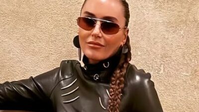 Mayokinili pozları kasıp kavurdu! Sere serpe…