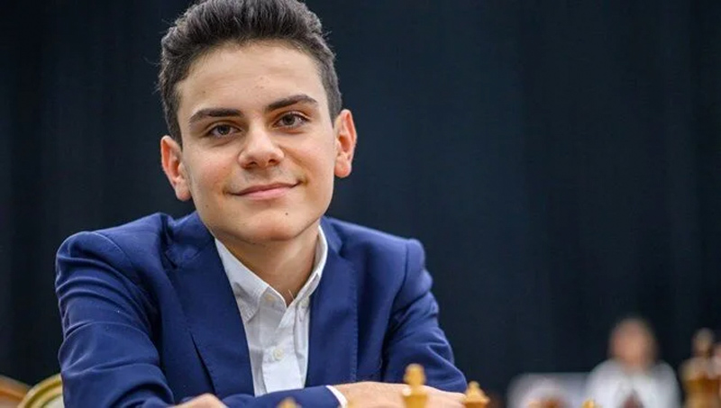 16 yaşındaki Bursalı Ediz tarih yazdı! Dünya şampiyonunu yendi 16 yaşındaki Bursalı Ediz tarih yazdı! Dünya şampiyonunu yendi