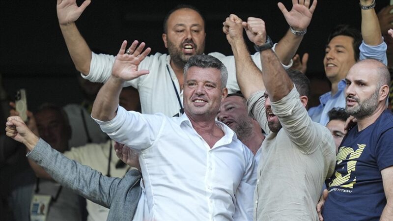 Fenerbahçe Olağanüstü Seçimli Genel Kurulu’nda Sadettin Saran, sarı-lacivertli kulübün yeni