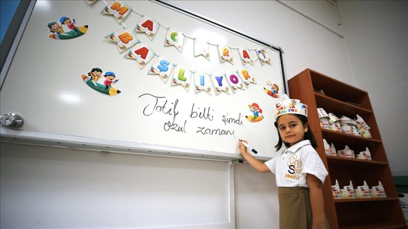 Milyonlarca öğrenci için yaz tatili sonrası ilk ders zili bu