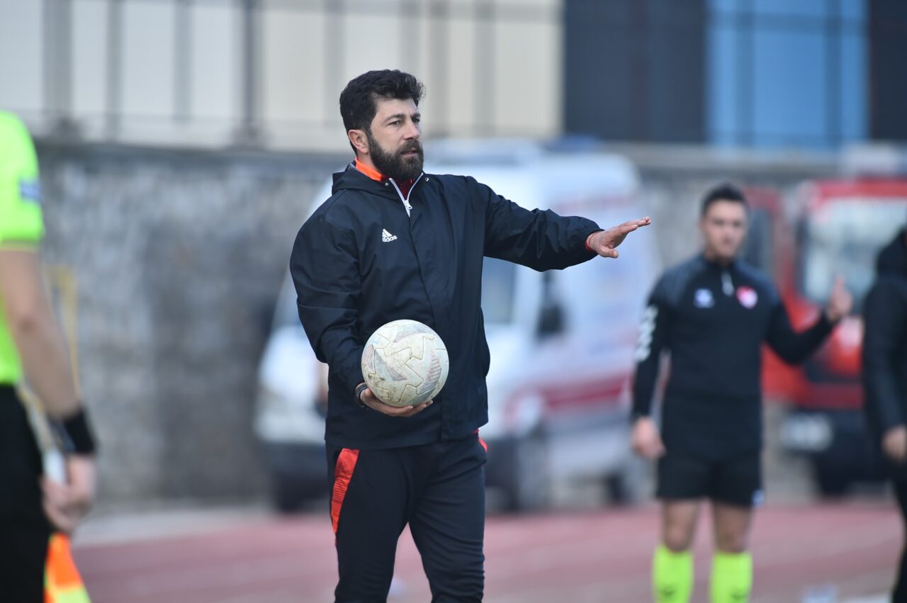2.Lig’deki Bursa ekibine tanıdık teknik direktör