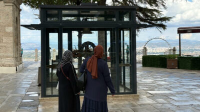 Bursa’nın en güzel manzarasına sahip noktada 119 yıllık ‘zamanın tanığı’… Turistlerden yoğun ilgi görüyor