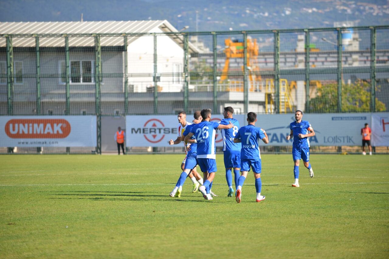 3. Lig'deki Bursa takımı evinde rahat kazandı 1 whatsapp image 2025 09 21 at 164321