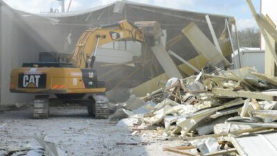 Bursa’da kaçak fabrikalar yıkıldı!