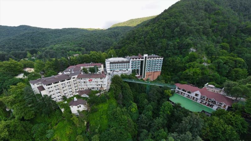 Bursa’nın turistik bölgesine cam seyir terası geliyor! İnegöl Belediye Meclisi, Oylat’ta yapılacak cam seyir terası projesini oy