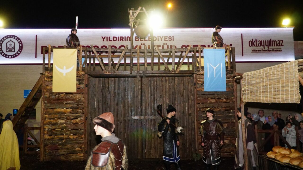 Bursa’nın göbeğine Osmanlı Obası kuruldu! Ünlü isimlerden destek… Bursa’nın göbeğine Osmanlı Obası kuruldu! Ünlü isimlerden destek…