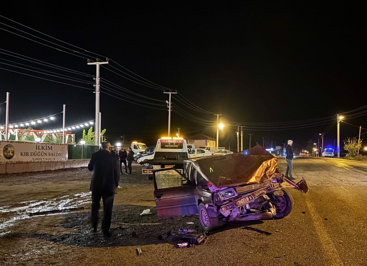 3 aracın karıştığı kazada 9 kişi yaralandı