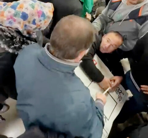 Fiyatı bin liraya düştü izdiham yaşandı!