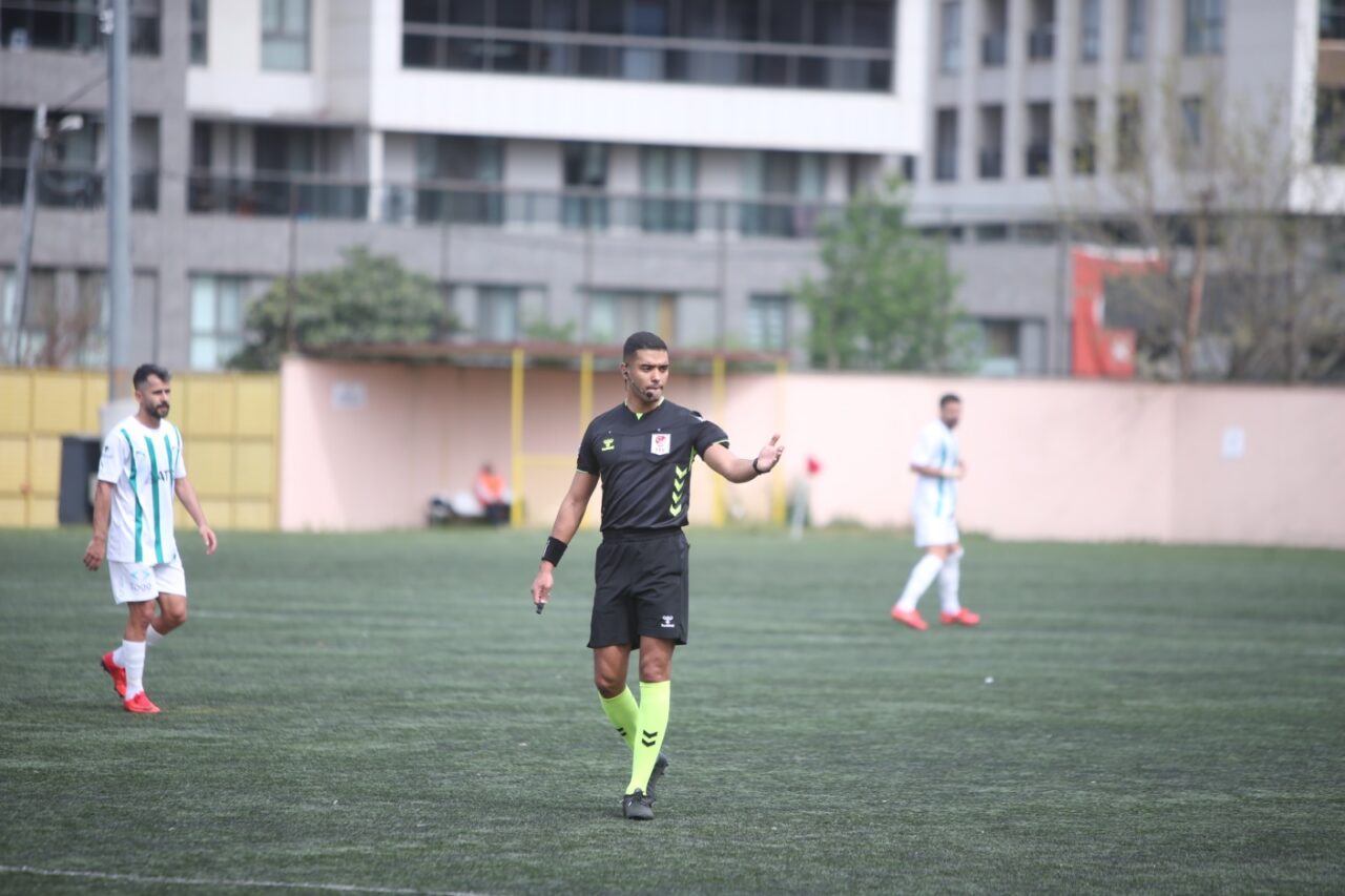 Bursaspor-Kahramanmaraş İstiklal maçının hakemi belli oldu Bursaspor-Kahramanmaraş İstiklal maçının hakemi belli oldu