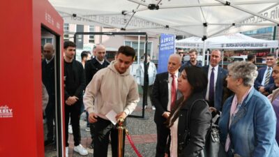 Bursalılar Atatürk ile aynı karede