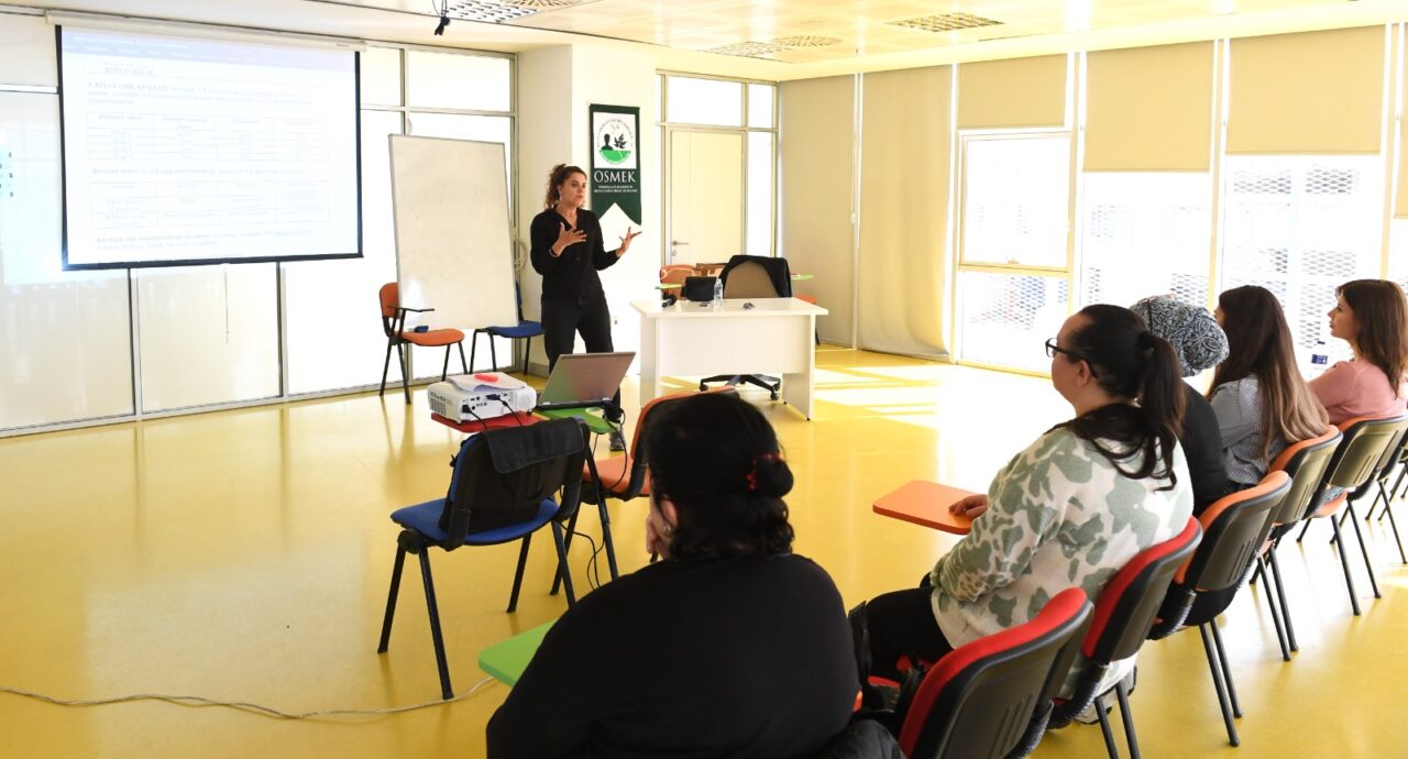 Bursa Osmangazi’de meslek edindiren kurslar başladı Bursa Osmangazi’de meslek edindiren kurslar başladı