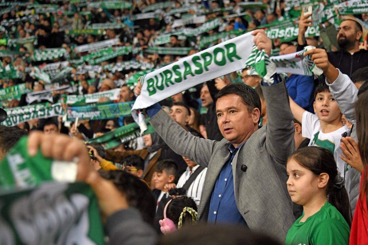 Bursaspor’a şampiyonluk yolunda tam destek!