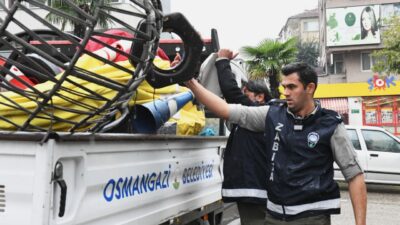 Bursa’da işgale geçit yok! Kaldırım ve yollar bakın nasıl temizlendi