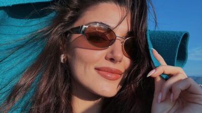 Hande Erçel süper minili pozlarıyla baş döndürdü!