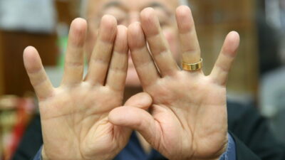 60 yıldır sürdürdüğü mesleği parmak izlerini sildi