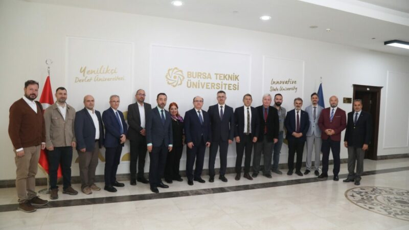 Bursa Teknik Üniversitesi’nden insansız sualtı aracı hamlesi Bursa Teknik Üniversitesi (BTÜ) ile Türkiye’nin savunma sanayii devi HAVELSAN,