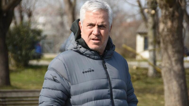 2.Lig’deki Bursa ekibinin yeni teknik direktörü belli oldu 2.Lig Beyaz Grup’ta mücadele eden Karacabey Belediyespor’da yeni teknik direktör