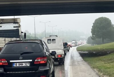 Bursa’da trafiğinde yağmur yoğunluğu