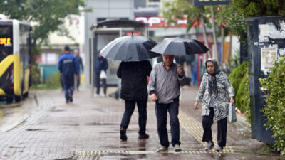 Bursa’da sağanak etkili oluyor