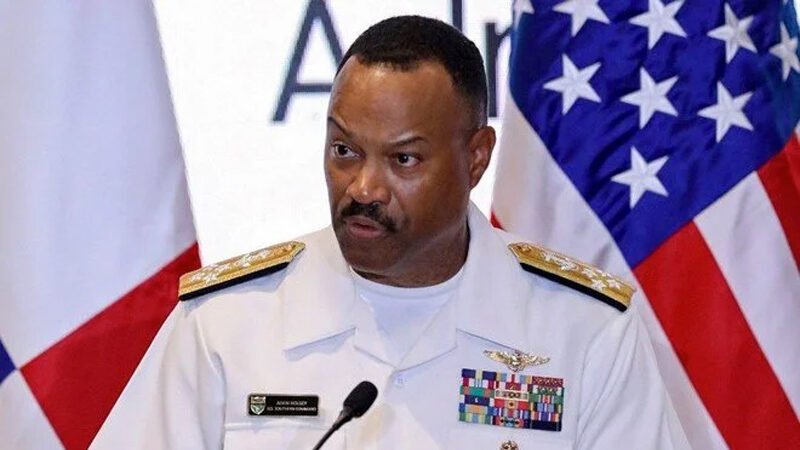 ABD ordusunda komutan krizi ABD Güney Komutanı Amiral Alvin Holsey, Karayipler’de yürütülen tartışmalı operasyonların