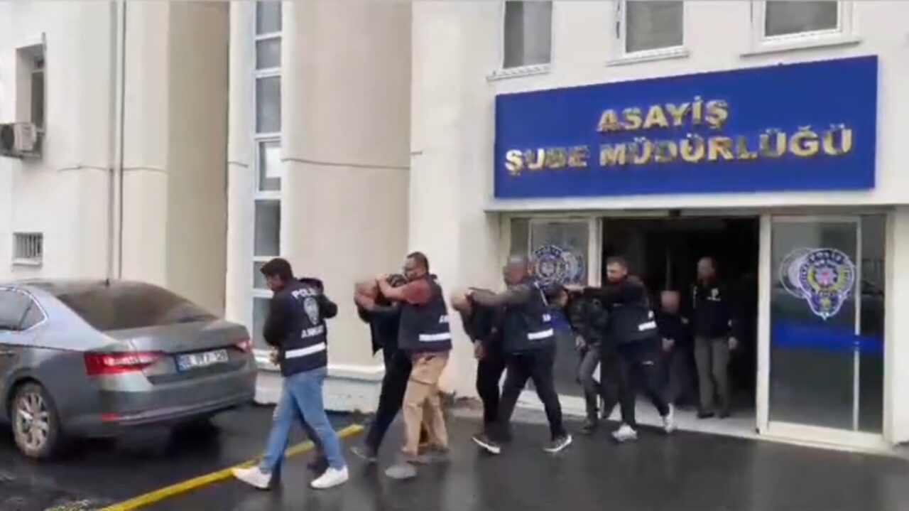 ‘Define çetesi’ çökertildi ‘Define çetesi’ çökertildi