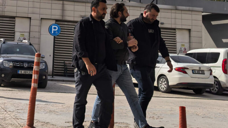 Bursa’da 21 yıl hapis cezasıyla aranıyordu: Yakalandı! Bursa’nın İnegöl ilçesinde hakkında kesinleşmiş hapis cezası bulunan şahıs saklandığı