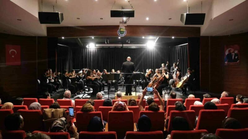 Bursa Bölge Devlet Senfoni Orkestrasından İnegöl’de konser İnegöl Belediyesi’nin Ekim ayı kültür sanat etkinlikleri kapsamında Bursa Bölge