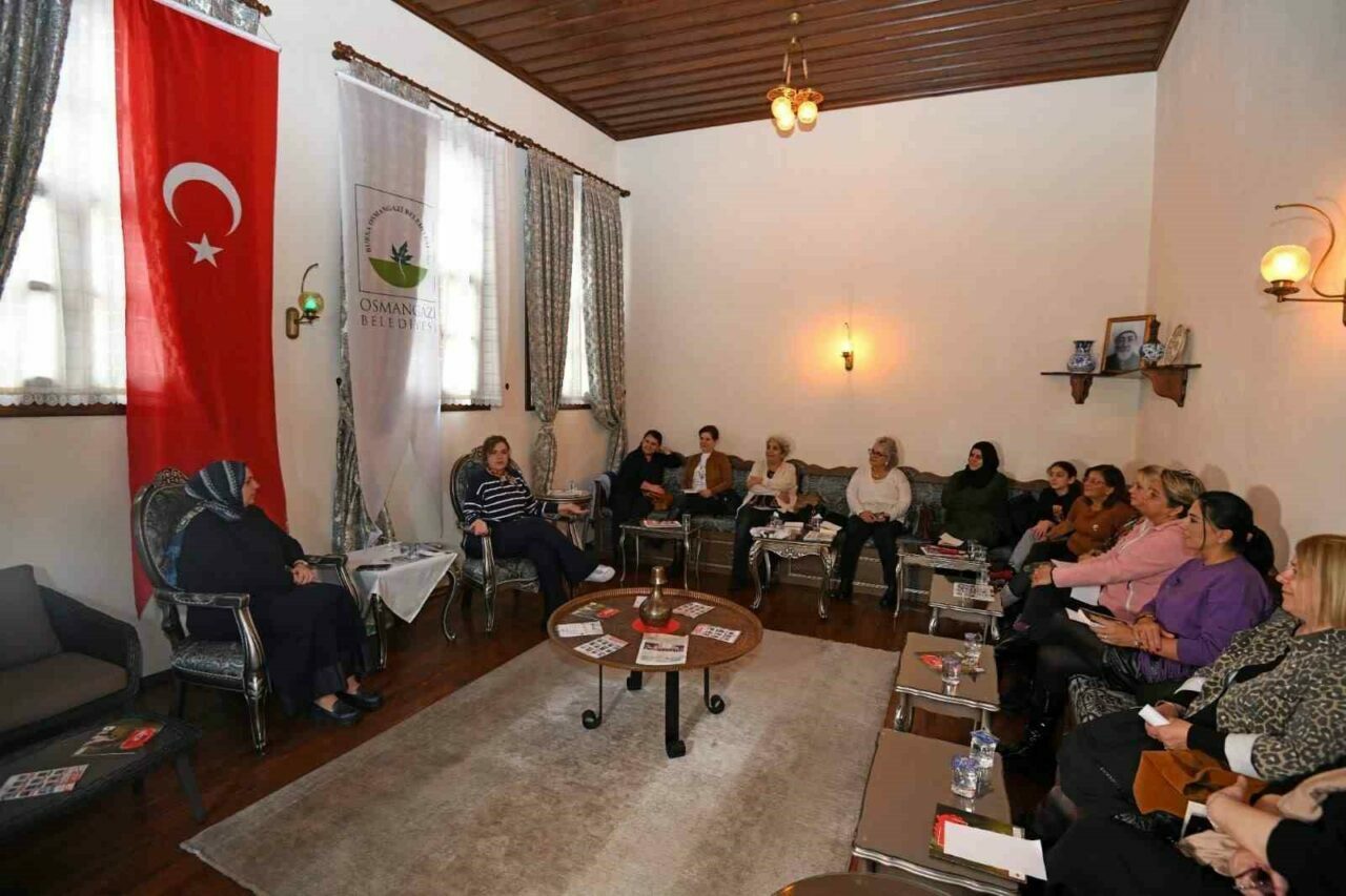 Bursa Osmangazi’den kolektif okuma etkinliği Bursa Osmangazi’den kolektif okuma etkinliği