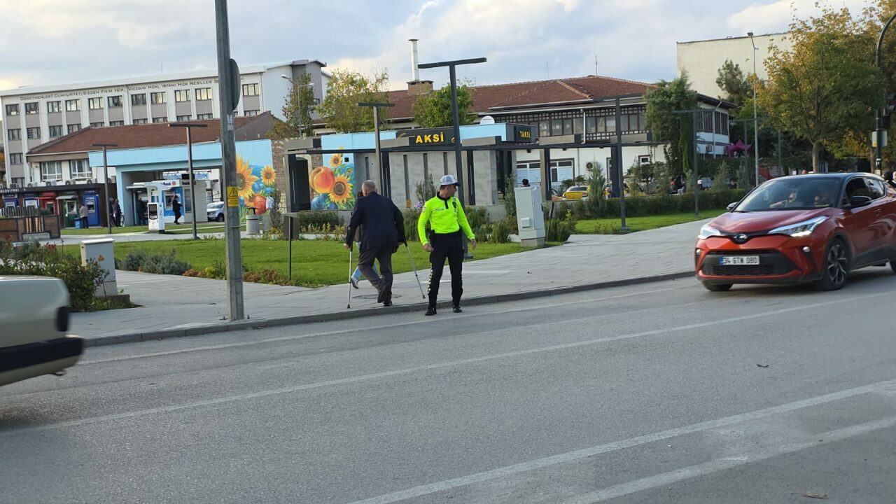 Bursa polisinden örnek hareket
