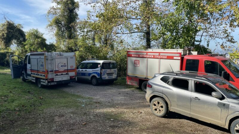 Bursa'nın Yıldırım ilçesinde ormanlık alanda mahsur kalan 3'ü çocuk 4